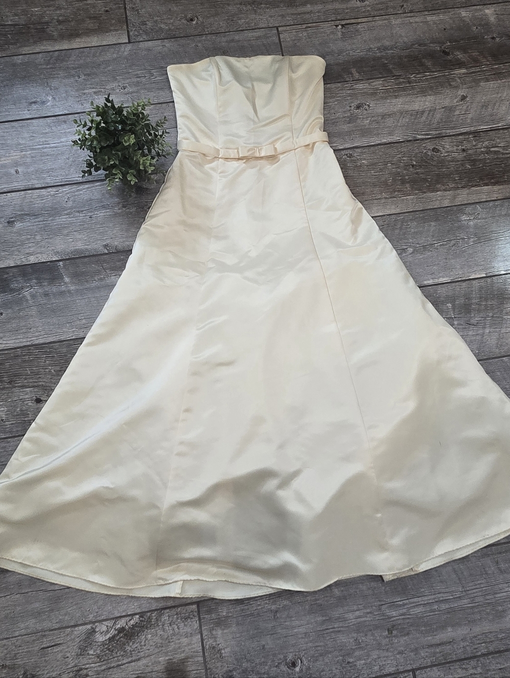 Jessica McClintock for Gunne Sax Yellow Y2k Strapless Satin A-Line Gown, 11/12